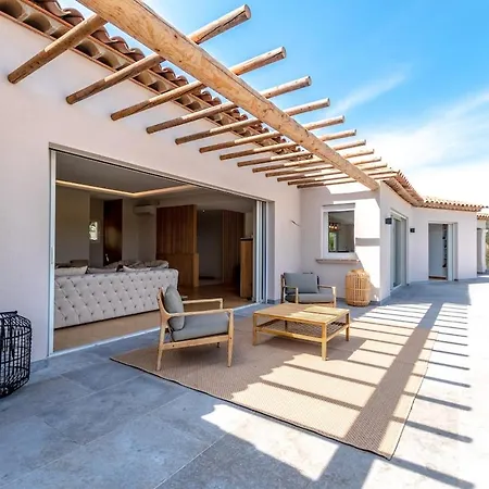 Magnificent Villa, Heated Pool, Air Cond, Sea View *